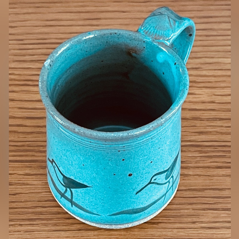 Vintage Sanibel Art Pottery Hand Painted Sandpiper made in the USA 4” H, 3.5” W - Picture 2 of 15